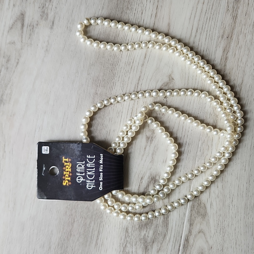 Spirit Halloween Costume Pearl Necklace